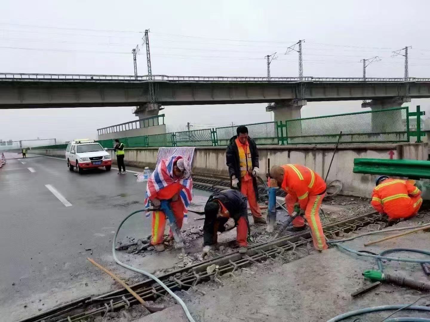 新宁桥梁伸缩缝抢修料